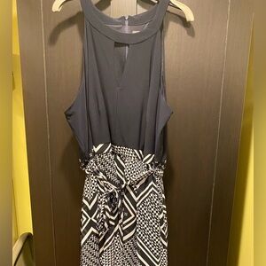 VINCE CAMUTO, size 24W Black and White Sleeveless Dress